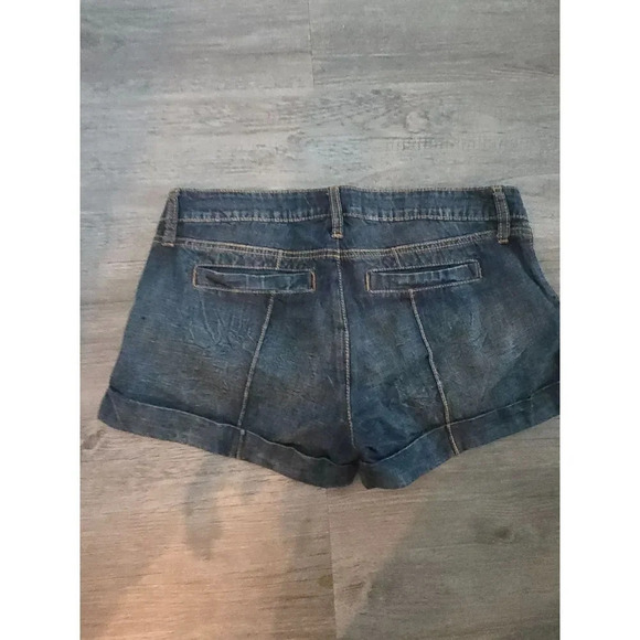 HINT Jean Shorts 7 - Picture 2 of 3